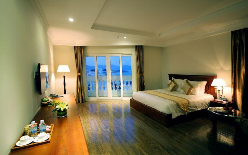 Khách sạn Nha Trang Palace - Khách sạn 4 sao Nha Trang